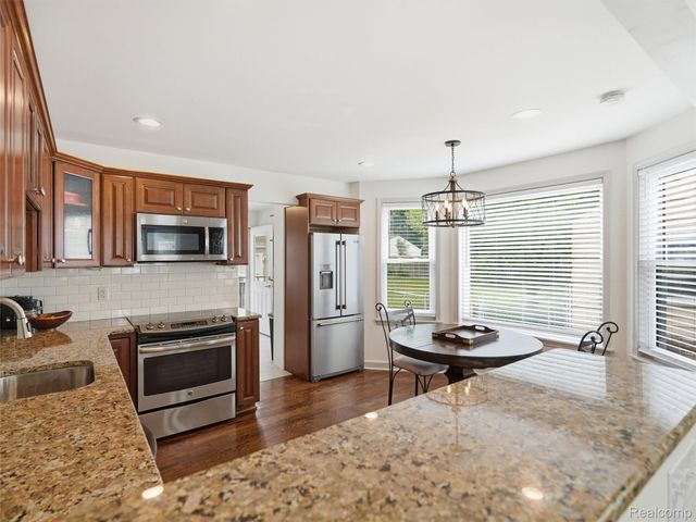1514 S Wilson Avenue, Royal Oak, MI 48067