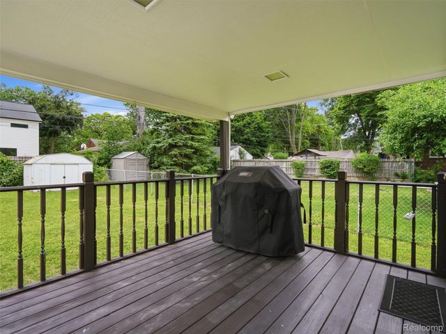 1514 S Wilson Avenue, Royal Oak, MI 48067