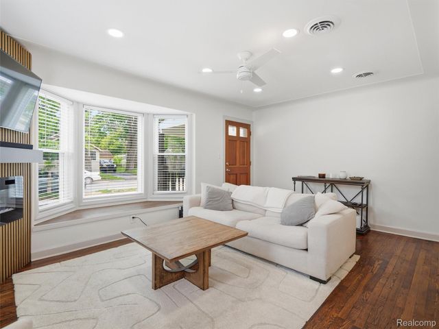 1514 S Wilson Avenue, Royal Oak, MI 48067