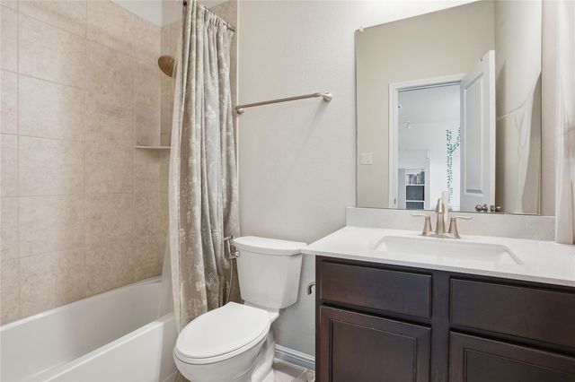 144 Falkland ST, Hutto, TX 78634