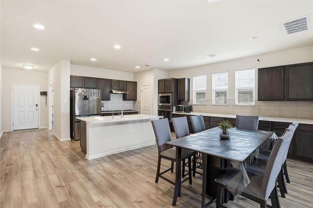 144 Falkland ST, Hutto, TX 78634