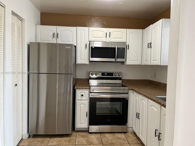 13500 NE 3rd Court 402, North Miami, FL 33161