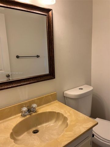 13500 NE 3rd Court 402, North Miami, FL 33161
