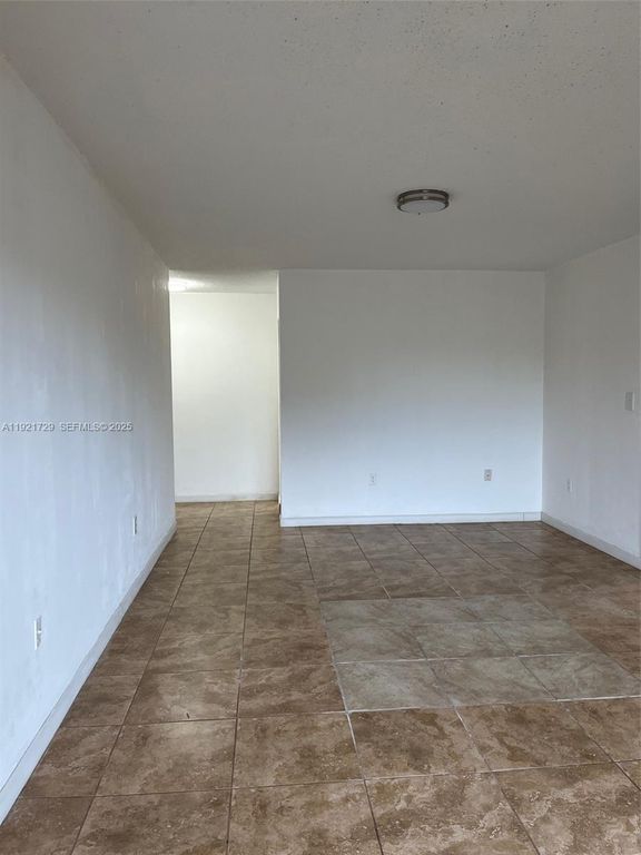 13500 NE 3rd Court 402, North Miami, FL 33161