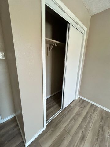 2818 S Fielder Road, Arlington, TX 76015