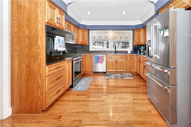 2776 Valleyview Drive, Lower Burrell, PA 15068