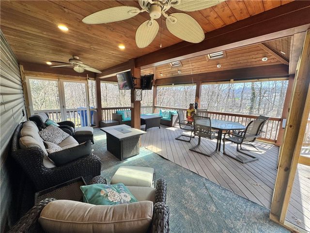 2776 Valleyview Drive, Lower Burrell, PA 15068