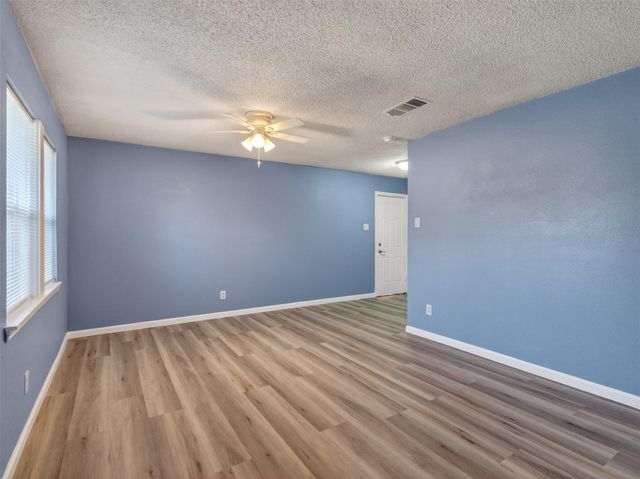 2613 Timber Drive, Dickinson, TX 77539