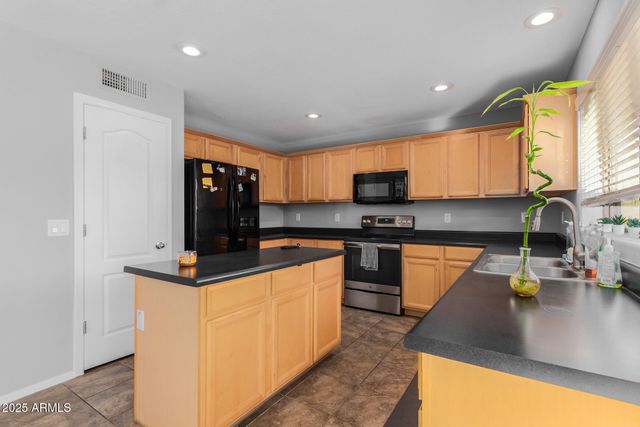 25577 W WHYMAN Street, Buckeye, AZ 85326