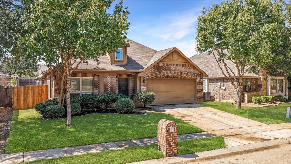 1208 Ponderosa Drive, Aubrey, TX 76227 — photo 5