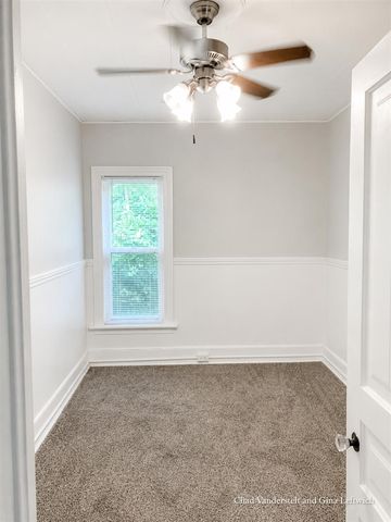 137 Park Avenue, Allegan, MI 49010