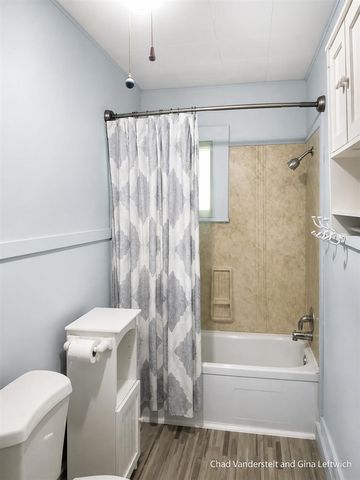 137 Park Avenue, Allegan, MI 49010