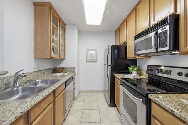 7130 Shoreline Dr 1202, University City, CA 92122