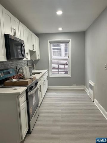 154 Bowers Street 2D, Jersey City, NJ 07307