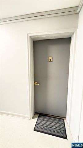 154 Bowers Street 2D, Jersey City, NJ 07307