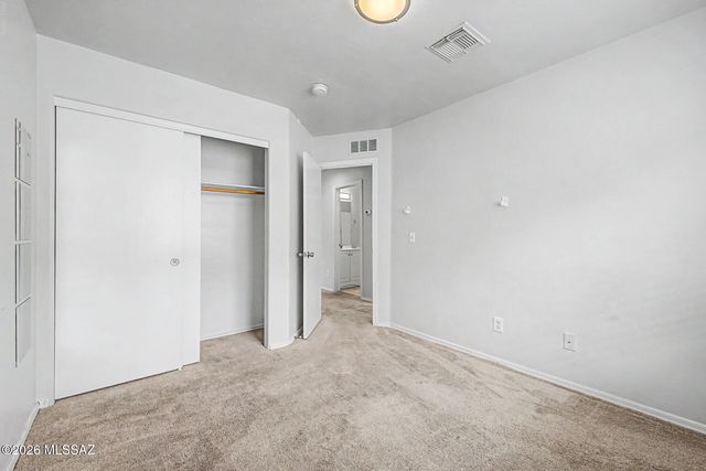 7035 S Placita Sorrento, Tucson, AZ 85756