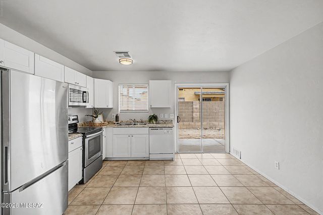 7035 S Placita Sorrento, Tucson, AZ 85756