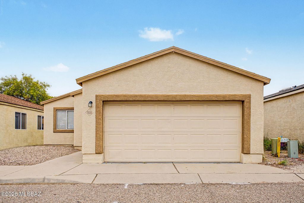 7035 S Placita Sorrento, Tucson, AZ 85756