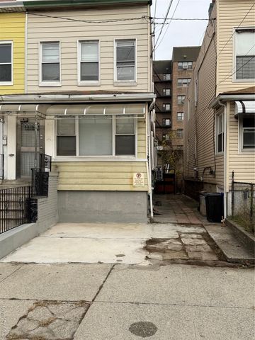 31-19 137 Street, Flushing, NY 11354