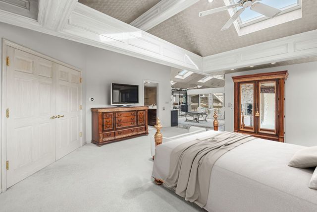 1916 Midwest Club Parkway, Oak Brook, IL 60523