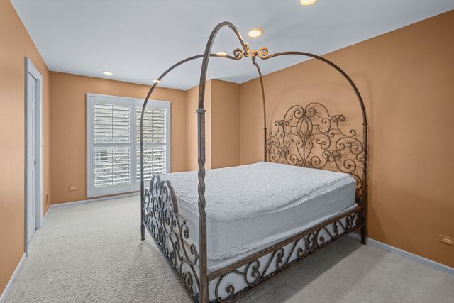 1916 Midwest Club Parkway, Oak Brook, IL 60523