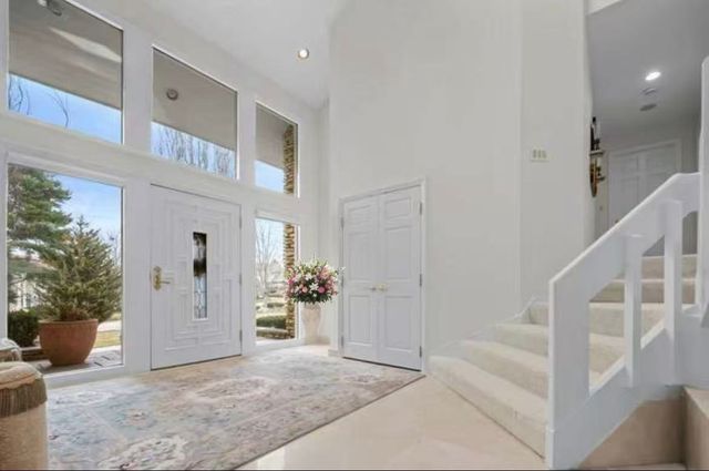 1916 Midwest Club Parkway, Oak Brook, IL 60523