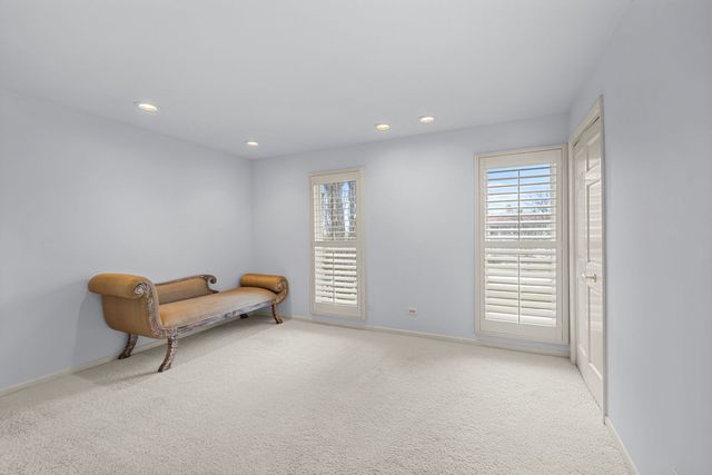 1916 Midwest Club Parkway, Oak Brook, IL 60523