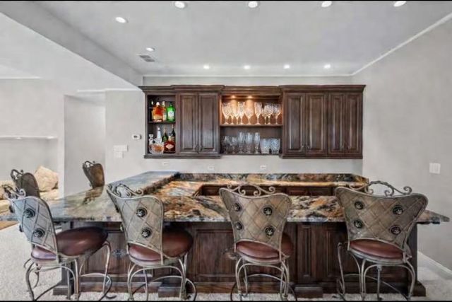 1916 Midwest Club Parkway, Oak Brook, IL 60523