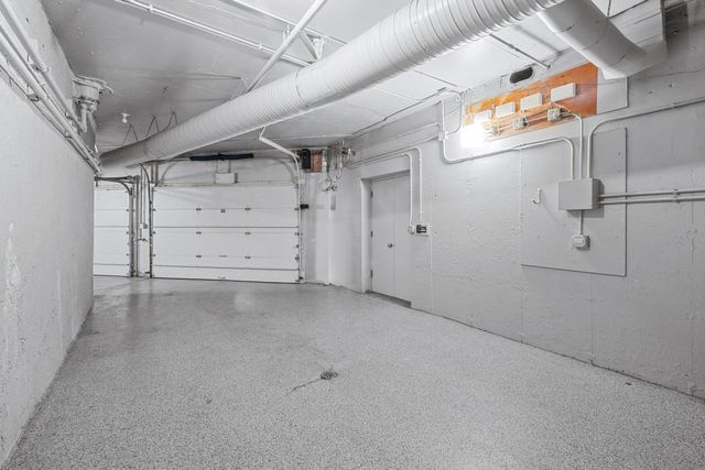 1916 Midwest Club Parkway, Oak Brook, IL 60523