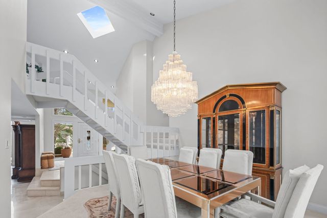 1916 Midwest Club Parkway, Oak Brook, IL 60523