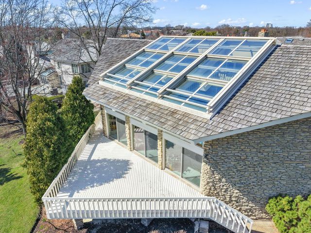 1916 Midwest Club Parkway, Oak Brook, IL 60523