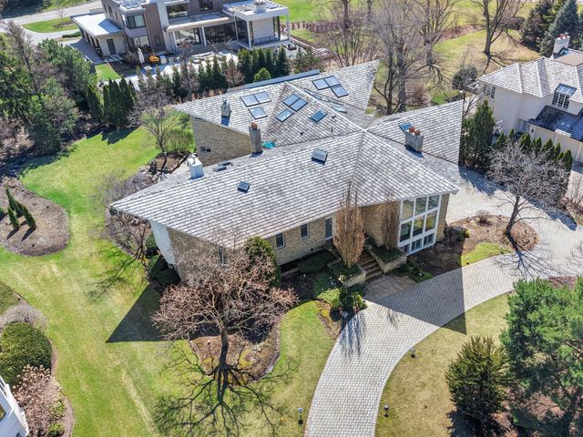 1916 Midwest Club Parkway, Oak Brook, IL 60523