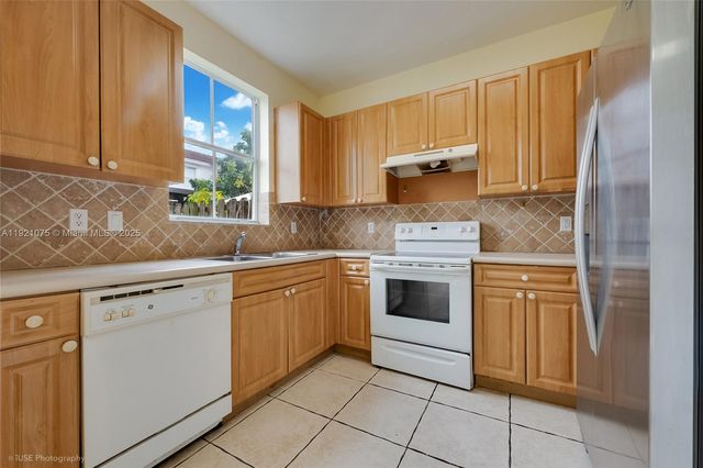 24331 SW 108th Pl, Homestead, FL 33032