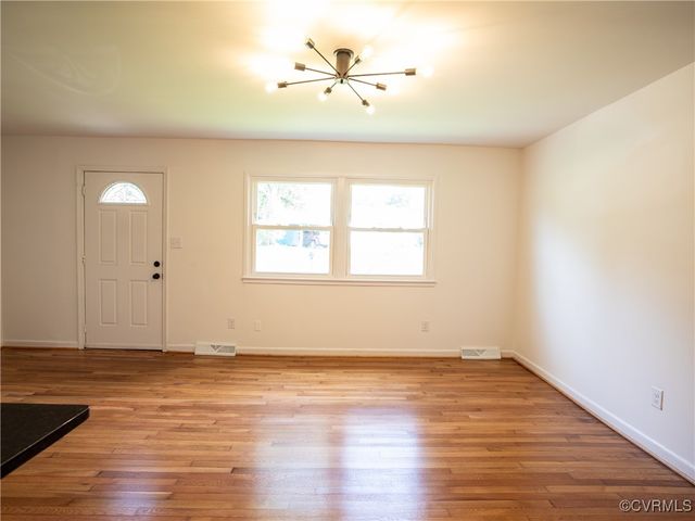 464 Deerfield Dr, Petersburg, VA 23805