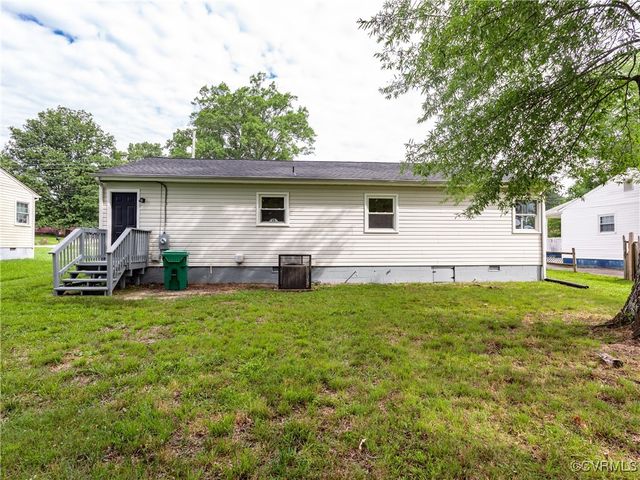 464 Deerfield Dr, Petersburg, VA 23805