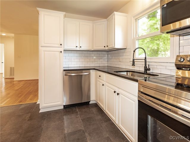 464 Deerfield Dr, Petersburg, VA 23805