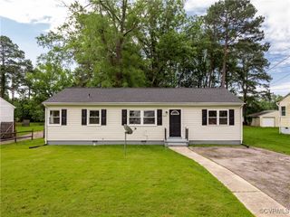 464 Deerfield Dr, Petersburg, VA 23805