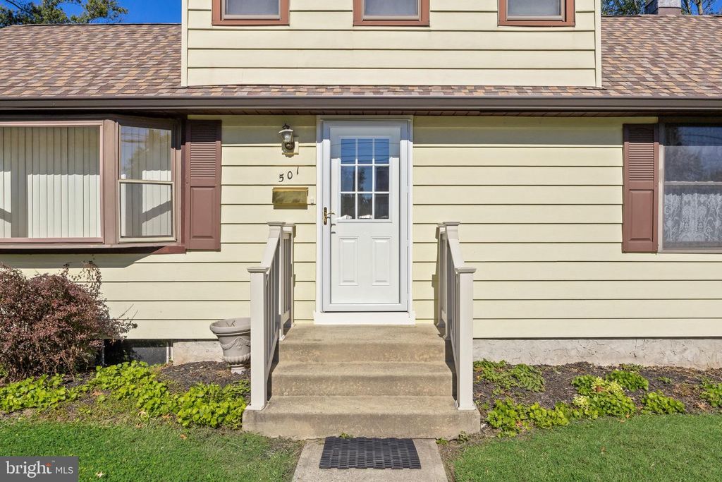 501 GREENWOOD AVE, MAPLE SHADE, NJ 08052 — photo 3