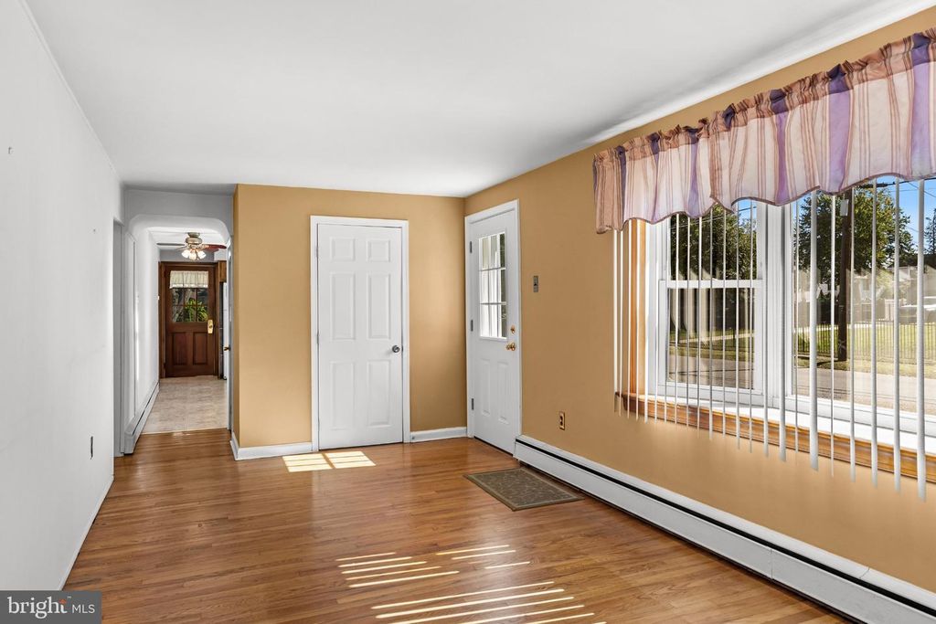 501 GREENWOOD AVE, MAPLE SHADE, NJ 08052 — photo 4