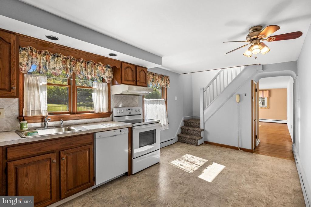 501 GREENWOOD AVE, MAPLE SHADE, NJ 08052 — photo 5