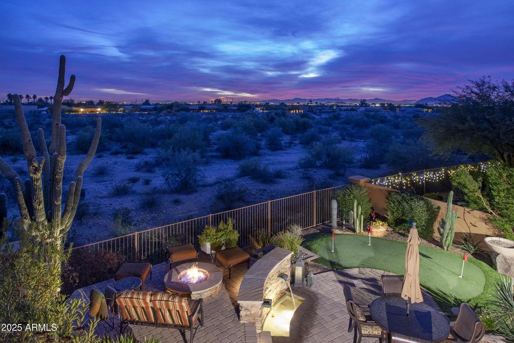 Image 1 of property listing at 12329 E NORTH Lane, Scottsdale, AZ 85259