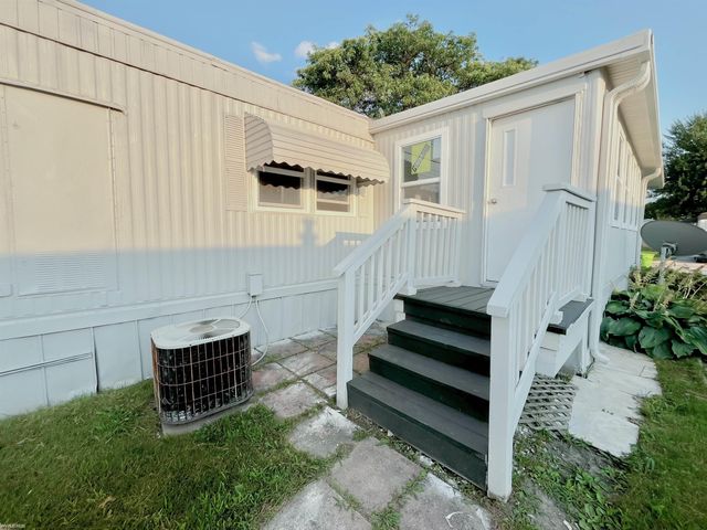 5294 Argyle Court, Sterling Heights, MI 48310