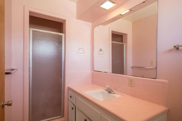 567 W Bullard Avenue, Fresno, CA 93704