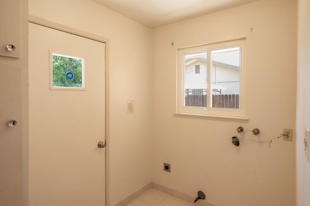 567 W Bullard Avenue, Fresno, CA 93704
