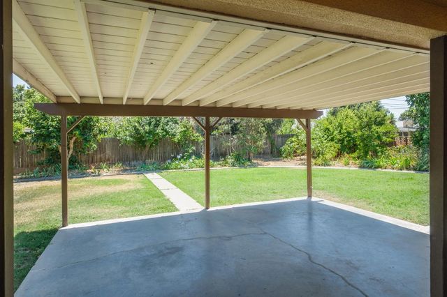 567 W Bullard Avenue, Fresno, CA 93704