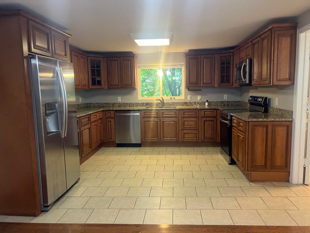 132 Hogan Road, Rossville, GA 30741