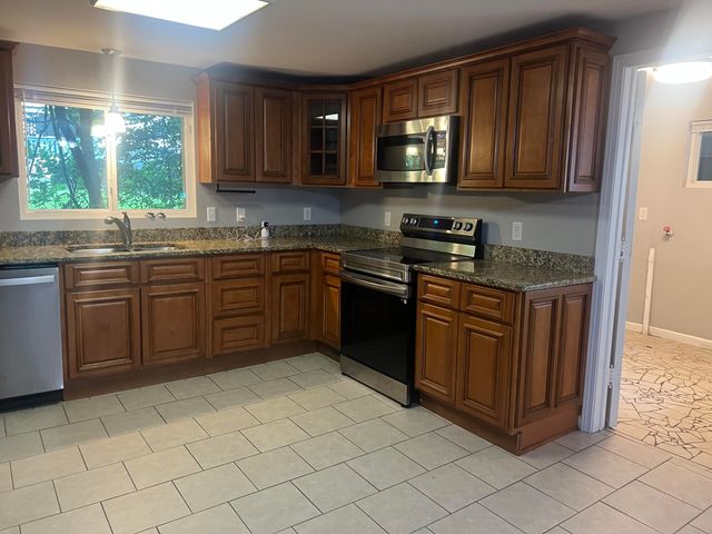 132 Hogan Road, Rossville, GA 30741