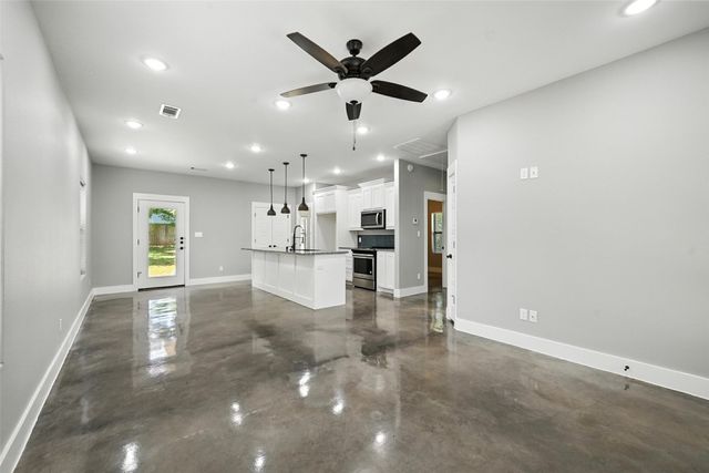 926 Baker Street, Denison, TX 75020