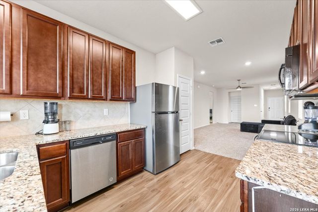 10418 GREEN LAKE DR, San Antonio, TX 78223