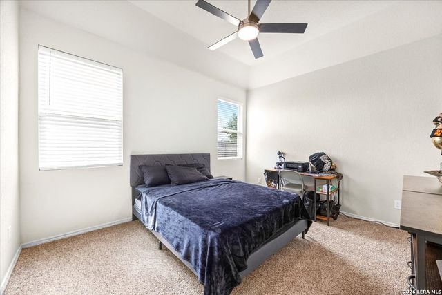 10418 GREEN LAKE DR, San Antonio, TX 78223